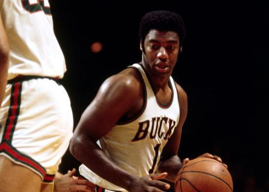 战中依靠身 战中依靠身