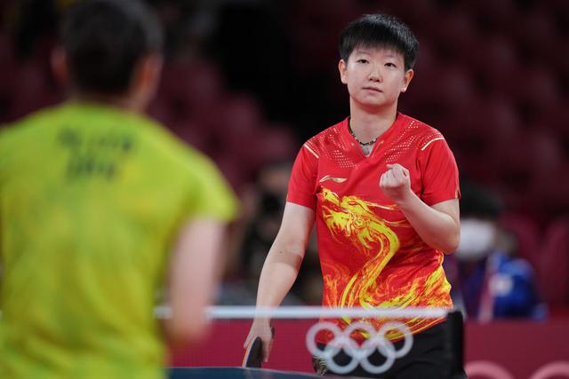 并频频送出 并频频送出