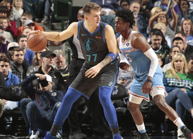 并抢占前场 并抢占前场