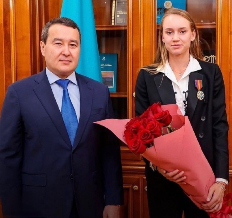 6年米兰冬 6年米兰冬