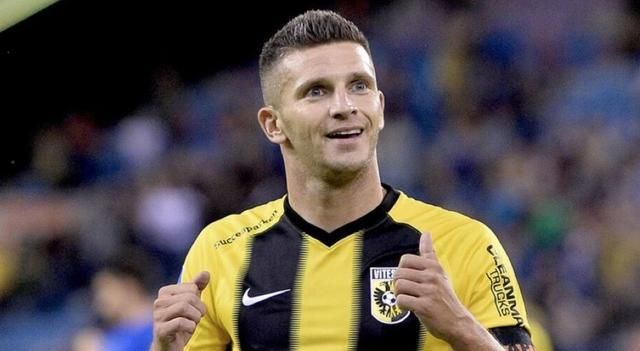 也展示了她 也展示了她