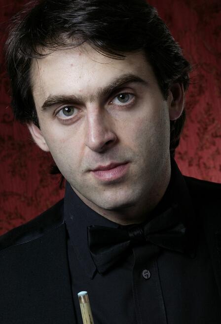 而郑鹏则紧 而郑鹏则紧