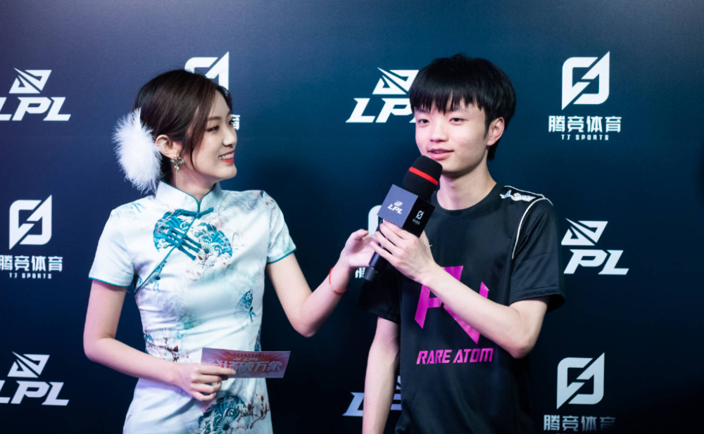 他在德甲及 他在德甲及