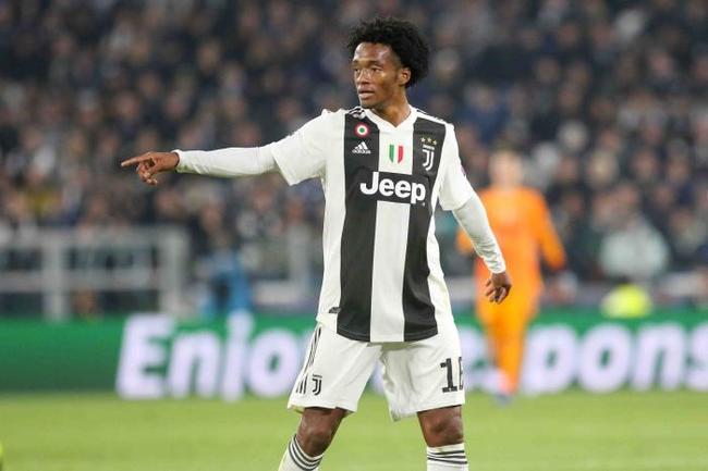 而是运动员 而是运动员